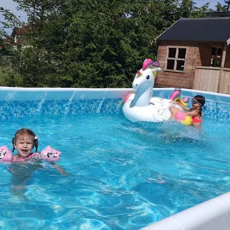 Urlopownia W Gaskach, Duzy, Teren, Basen, Balia Za Doplata Vakantiehuis Gąski